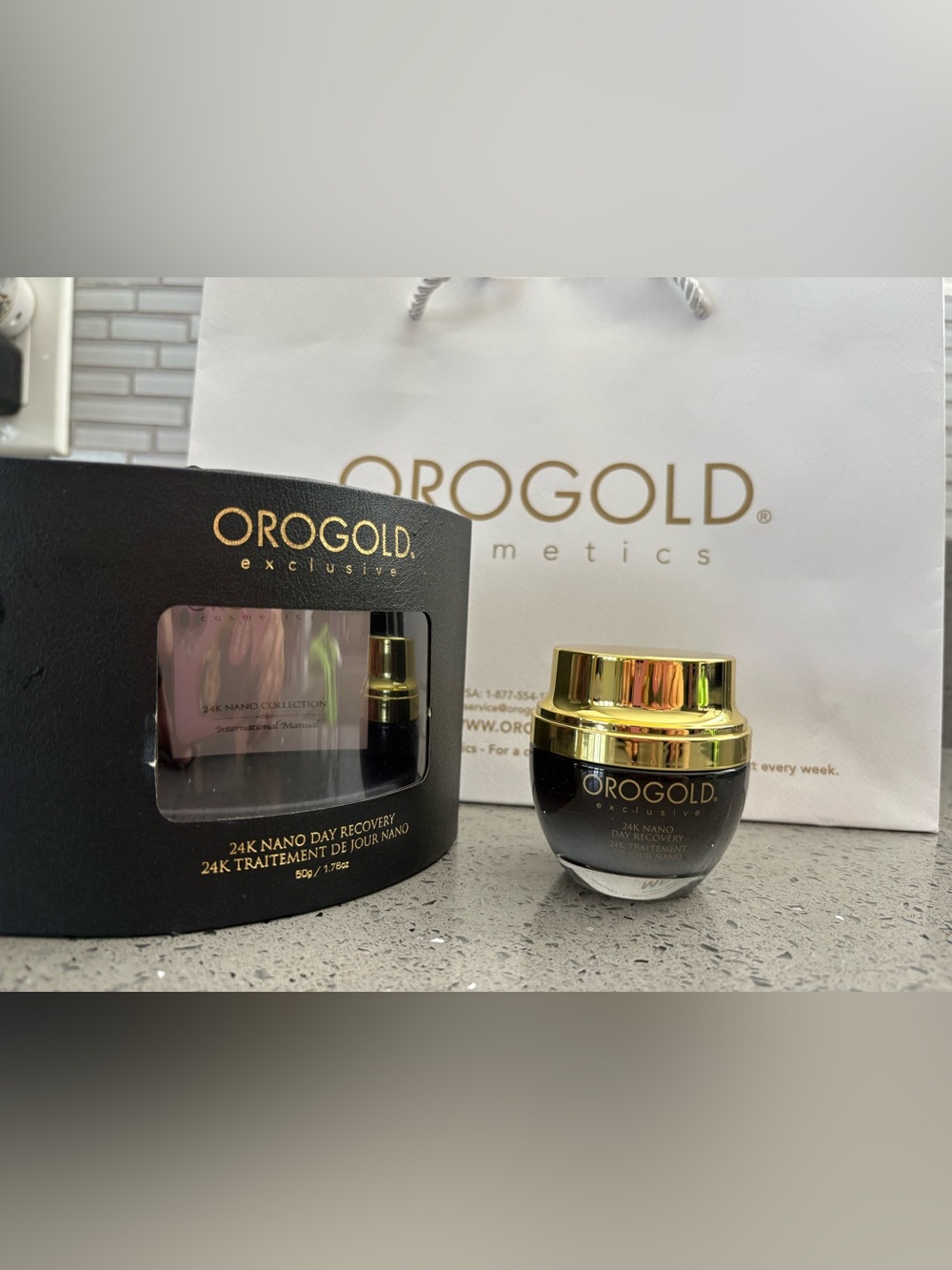 OROGOLD 24K Nano Day Recovery Moisturizer - Gold & Black